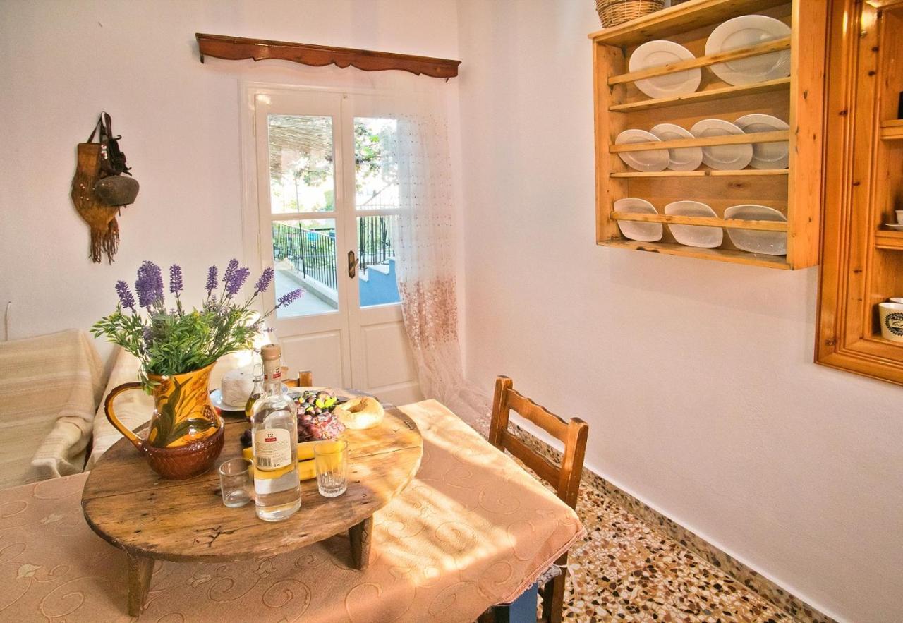 Petroula Apartments Emborios Екстериор снимка