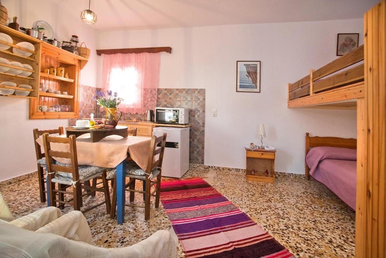 Petroula Apartments Emborios Екстериор снимка